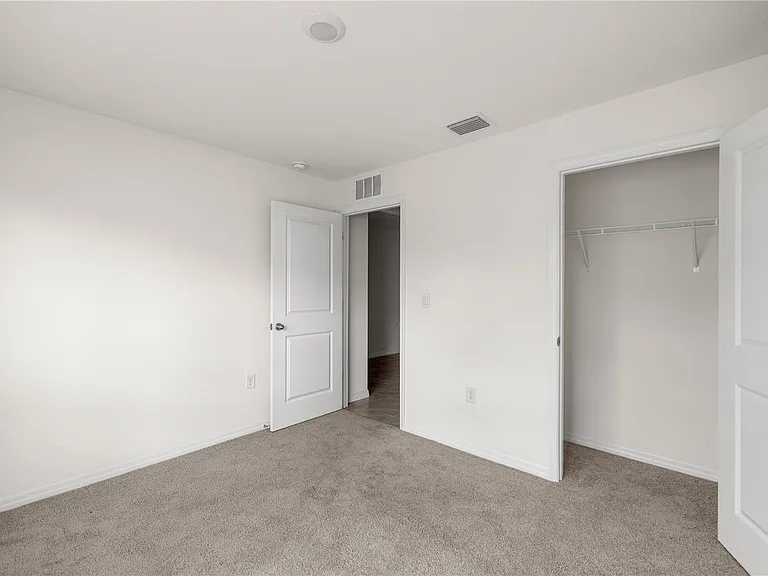 8904 SW 50th Ter — Photo 4