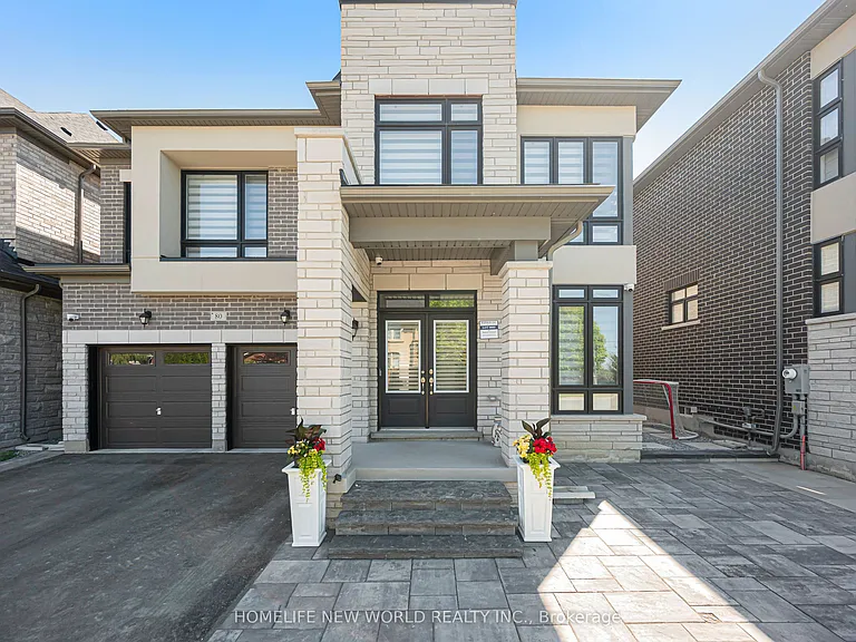 80 Weslock Cres — Photo 4