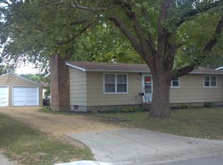 508 10th Ave NW, Waseca, MN 56093