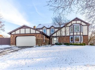 15 Butterfield Rd, Lake Zurich, IL 60047