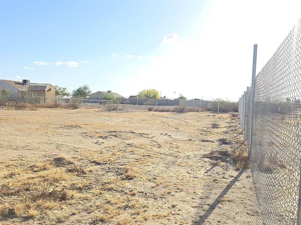 1st image of XXXX W Calle De Los Flores -- #-