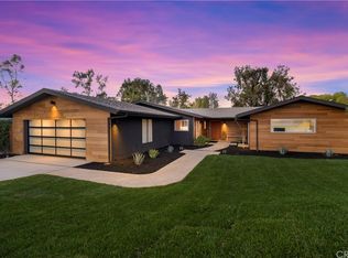 864 W Sunset Dr, Redlands, CA 92373