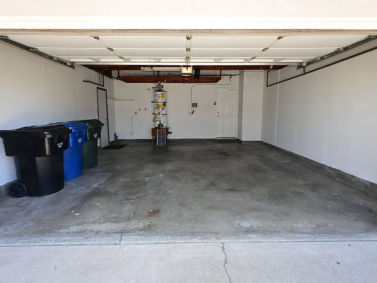 9550 Avenida Monterey — Photo 20