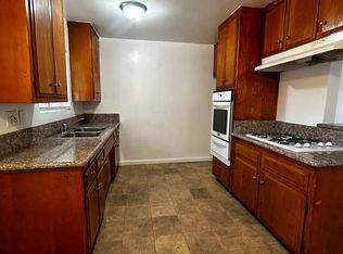 313 S Wabash Ave APT B, Glendora, CA 91741