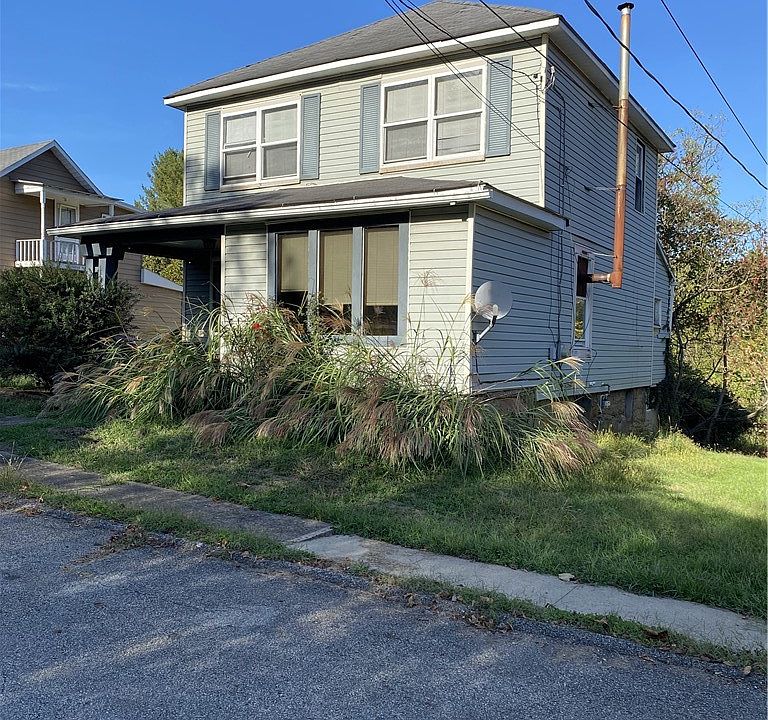 1st image of 384 Market St