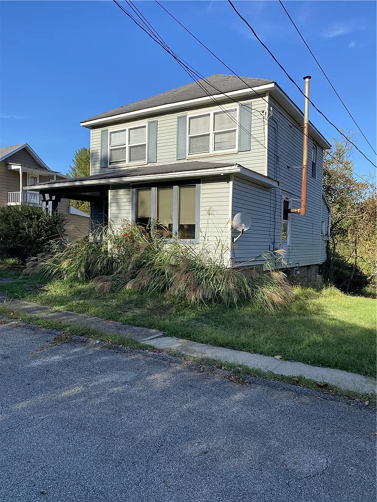 384 Market St photo 1