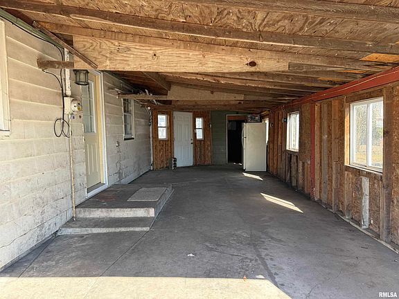 2nd image of 208 W 10th Ave