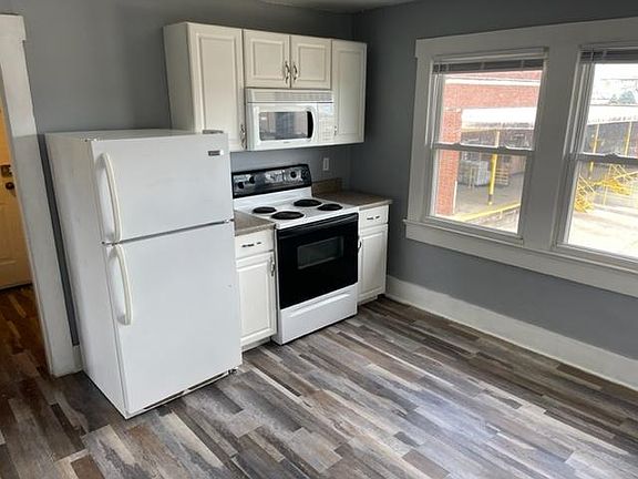5th image of 316 S Walnut St #1/2
