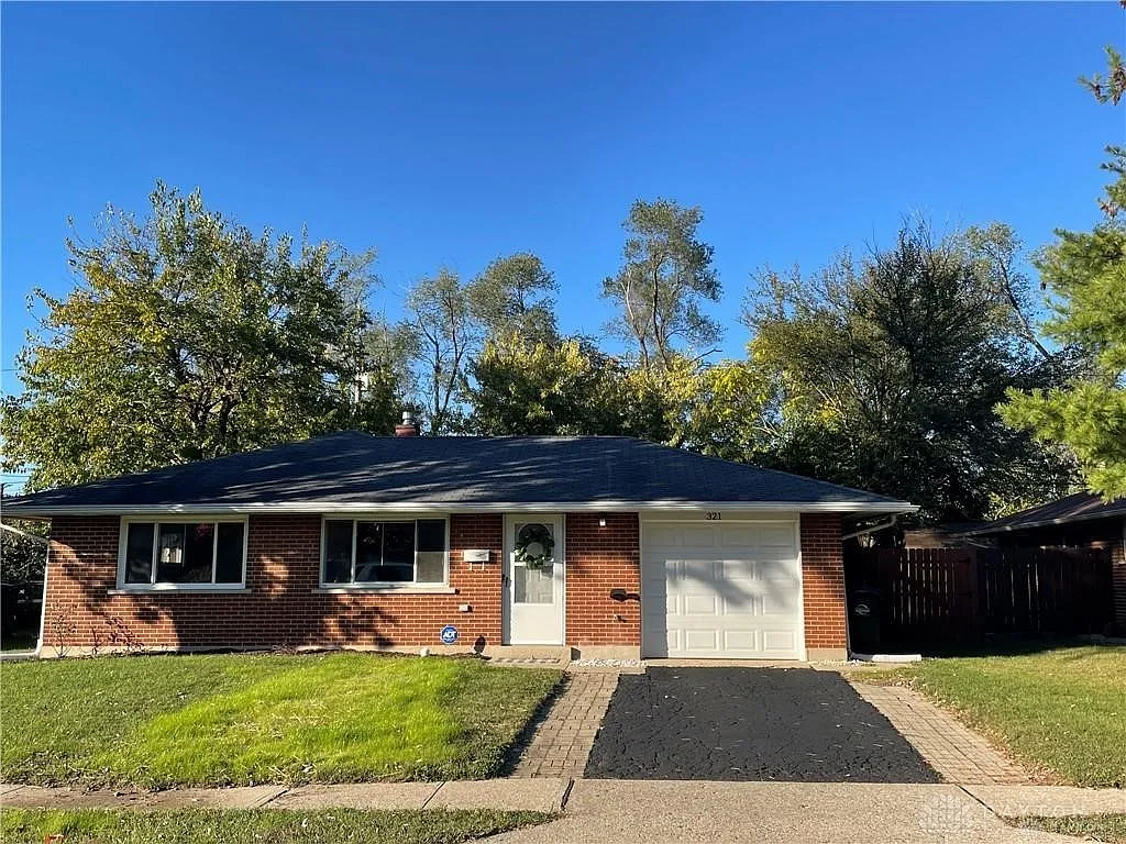 321 Windsor Ct photo 1