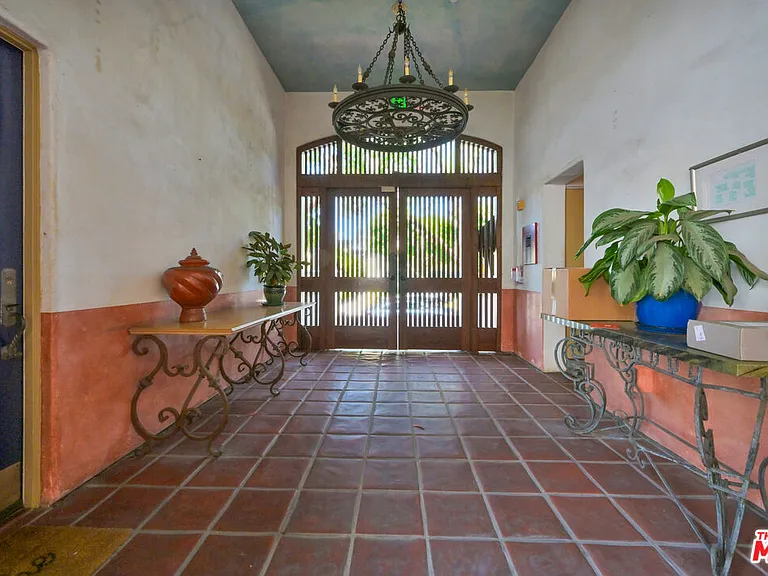 1414 N Harper Ave #5 — Photo 29