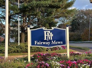 56 Linden Ct, Spring Lake, NJ 07762