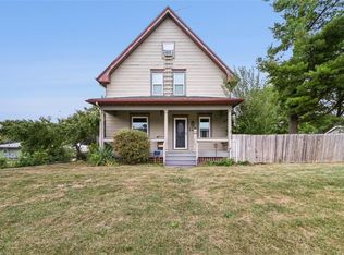 110 Division St NE, Swisher, IA 52338