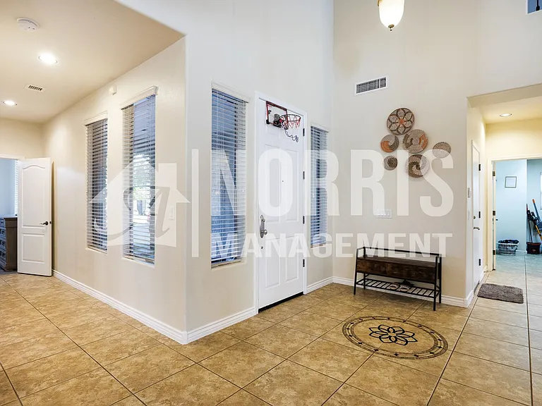 311 W Blue Lagoon Dr — Photo 7
