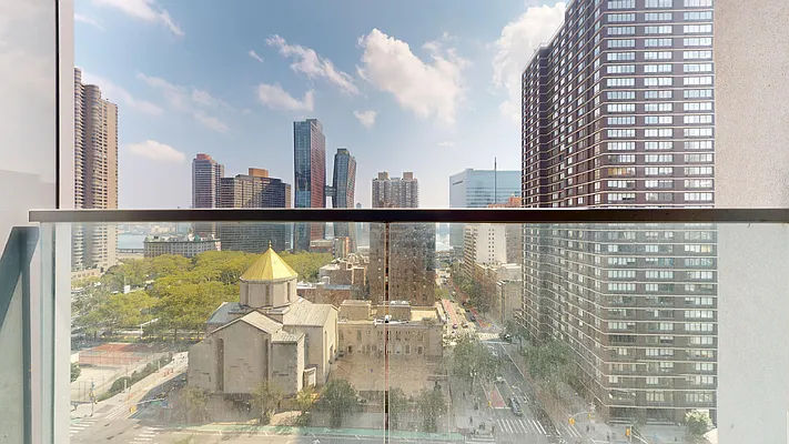 Rented by Bond New York | media 1