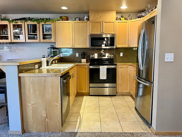 432 NE Ravenna Blvd #204 — Photo 7