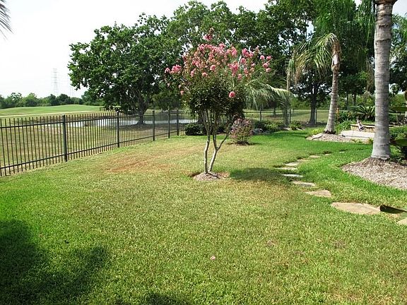 4th image of 2015 Lanyard Pointe Cir