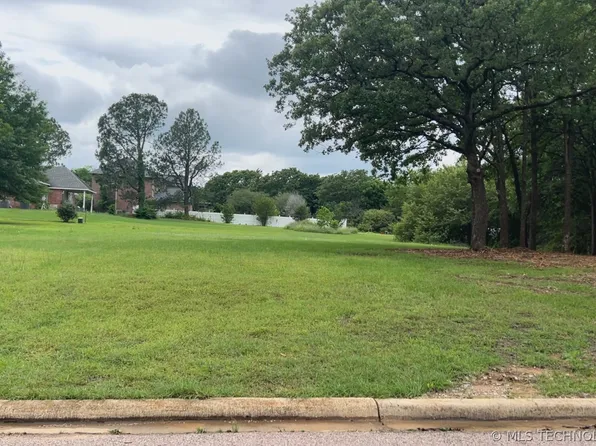 1806 Radio Rd, Durant, OK 74701