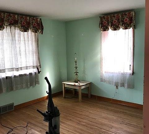 4th image of 420 27th St