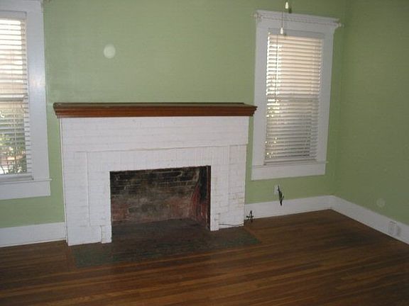 2nd image of 806 Sylvan Ave