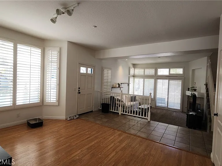 580 N Pageant Dr — Photo 18