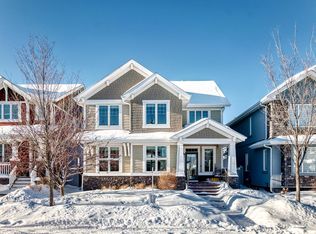 5230 Admiral Walter Hose St NW, Edmonton, AB T5E 6T4