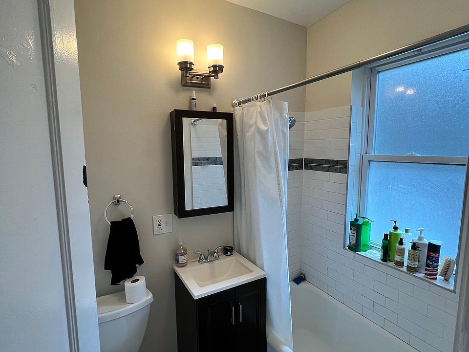 1st image of 2129.5 N Dayton St #280