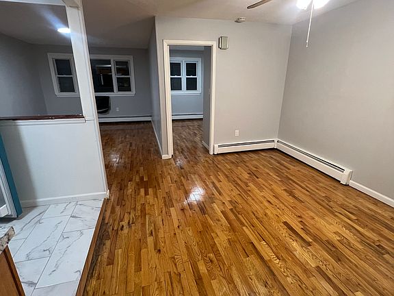3rd image of 3241 Wickham Ave