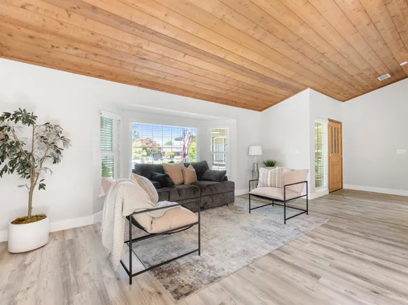 1209 Buckboard Dr, Lincoln, CA 95648