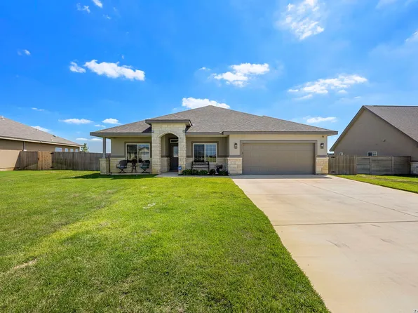 213 COLONIAL LN, La Vernia, TX 78121