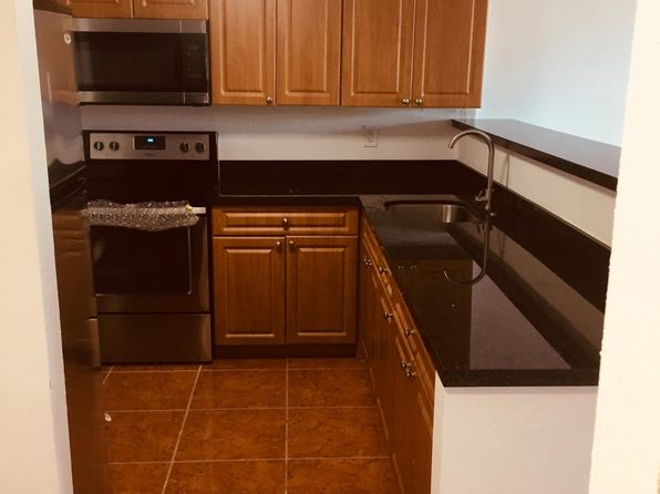 15600 NW 7th Ave APT 111