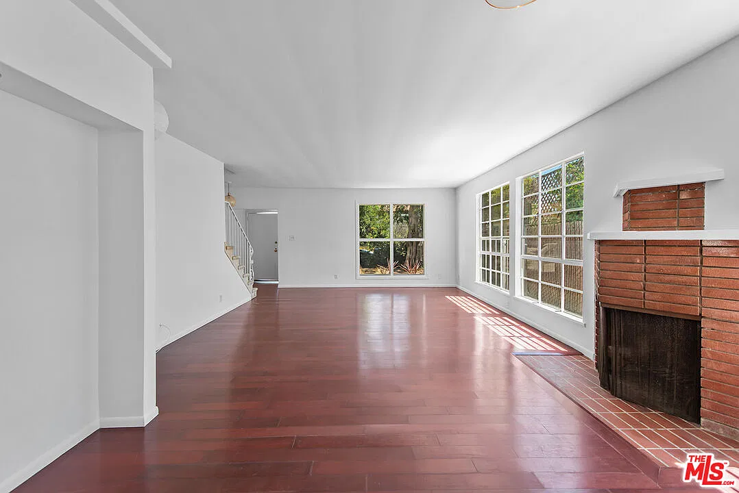 2 bed, 3.0 bath, 1860 sqft, $6,795 — Photo 3