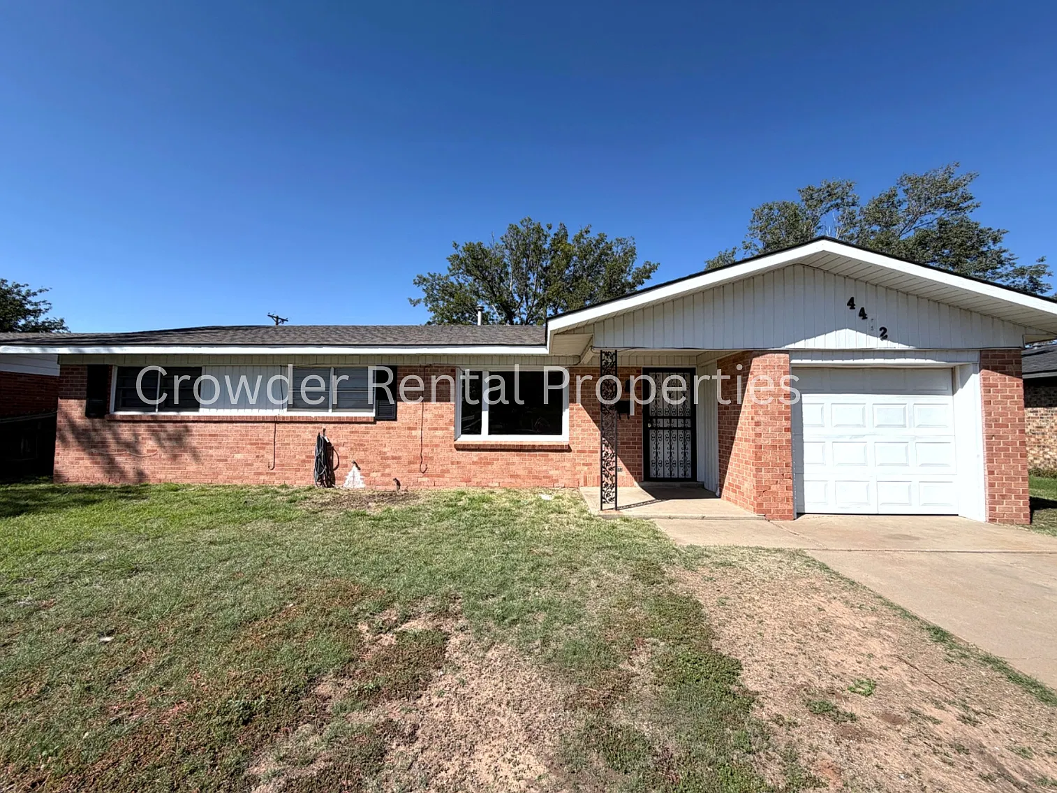 3 bed, 1.5 bath, 1230 sqft, $1,700 — Photo 1