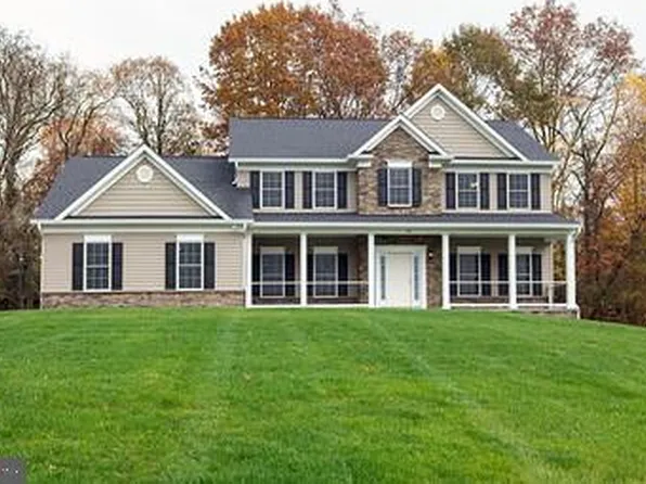 619 Snowflake Dr, Westminster, MD 21158