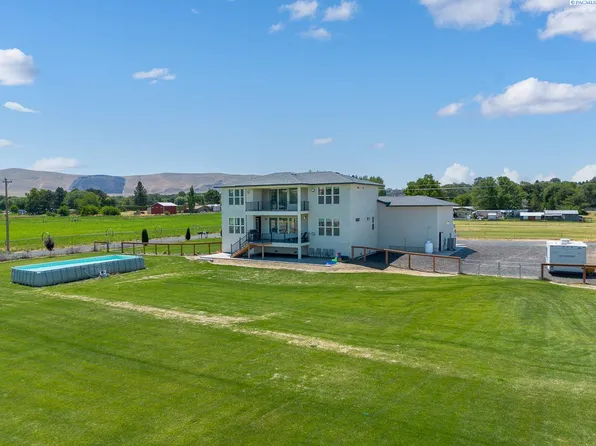 9216 E Pendleton Rd, Benton City, WA 99320