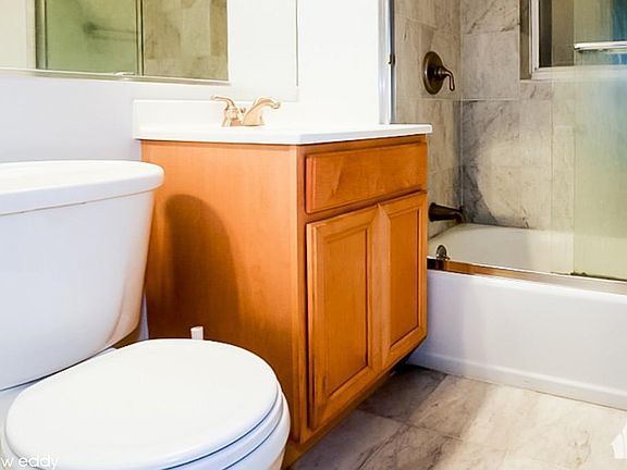 4th image of 1303 W Eddy St #611