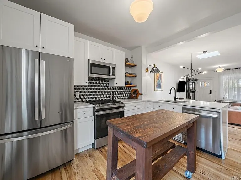 217 E Cedar Ave — Photo 8