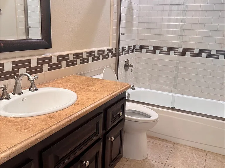 825 Hibiscus Ct — Photo 41