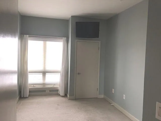 35 Harborview Dr #302 — Photo 26