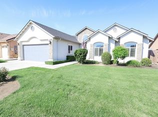 2737 7th Avenue Dr, Kingsburg, CA 93631
