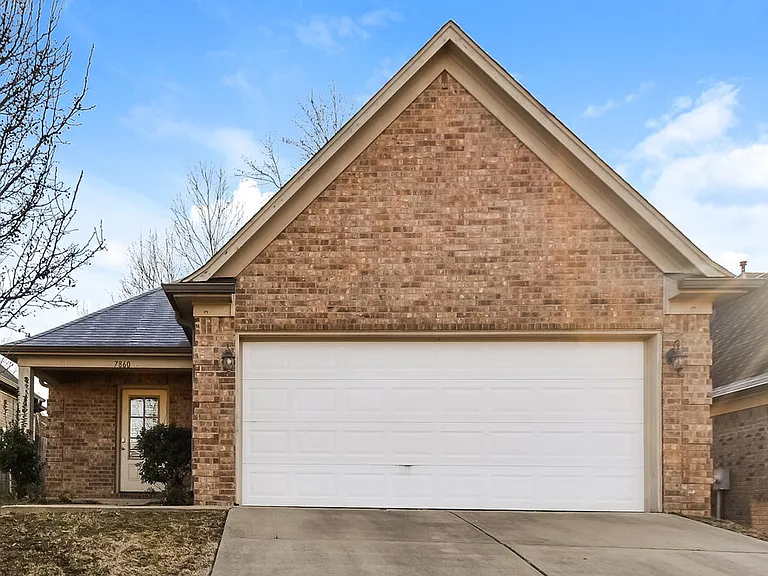 7860 Ridgedale Dr — Photo 1