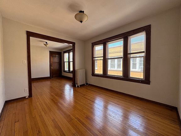3rd image of 4107 N Ashland Ave #3E
