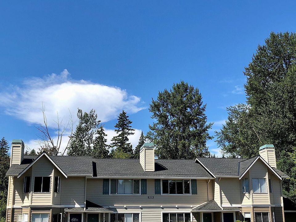 Experience tranquil suburban living in this charming duplex, nestled in a serene environment.