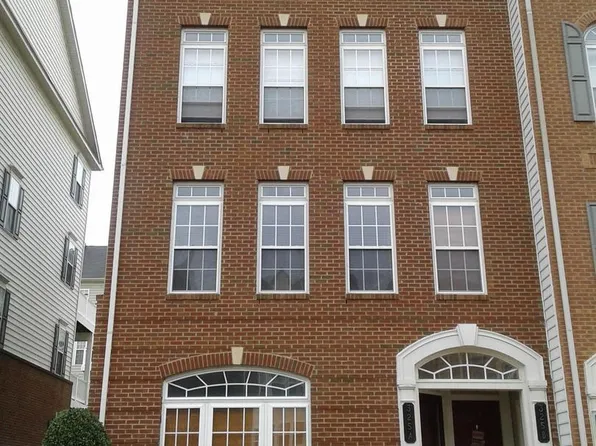 325 Munahan Cir #325A, Indian Head, MD 20640