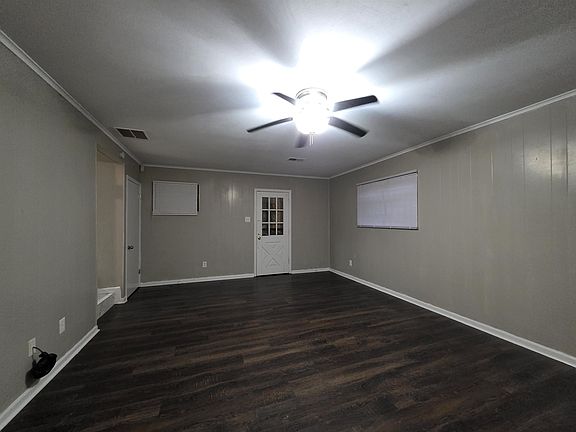 5th image of 1706 Echles St