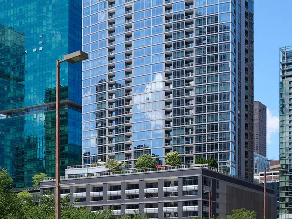 240 E Illinois St APT 3001, Chicago, IL 60611