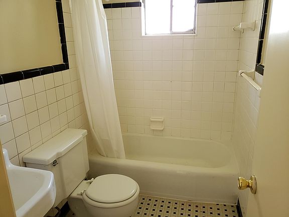 5th image of 855 Bellevue St