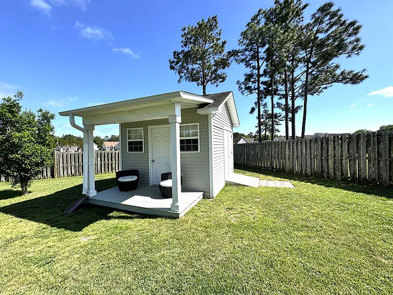 418 Amaryllis Ln — Photo 35