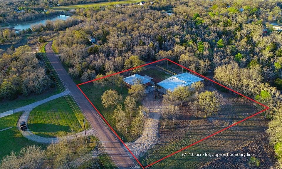 1st image of 895 Lakeview Dr #1.0