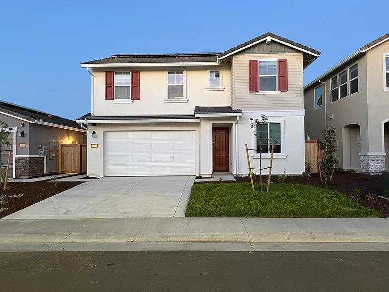 8408 Sinesky Way — Photo 1