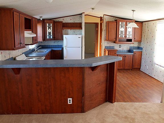 5th image of 21103 Gregory Ln